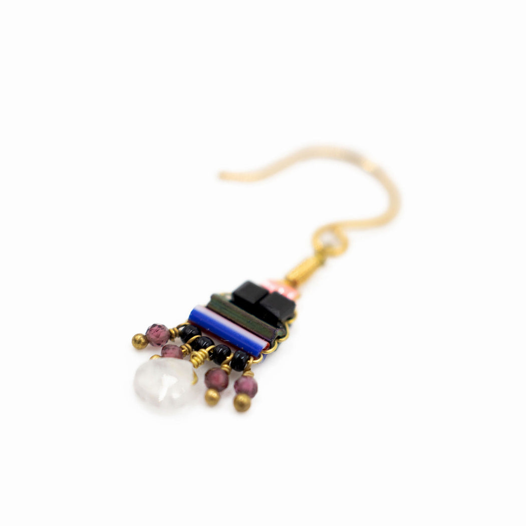 Boucles d’oreille en laiton doré et pierres BI05