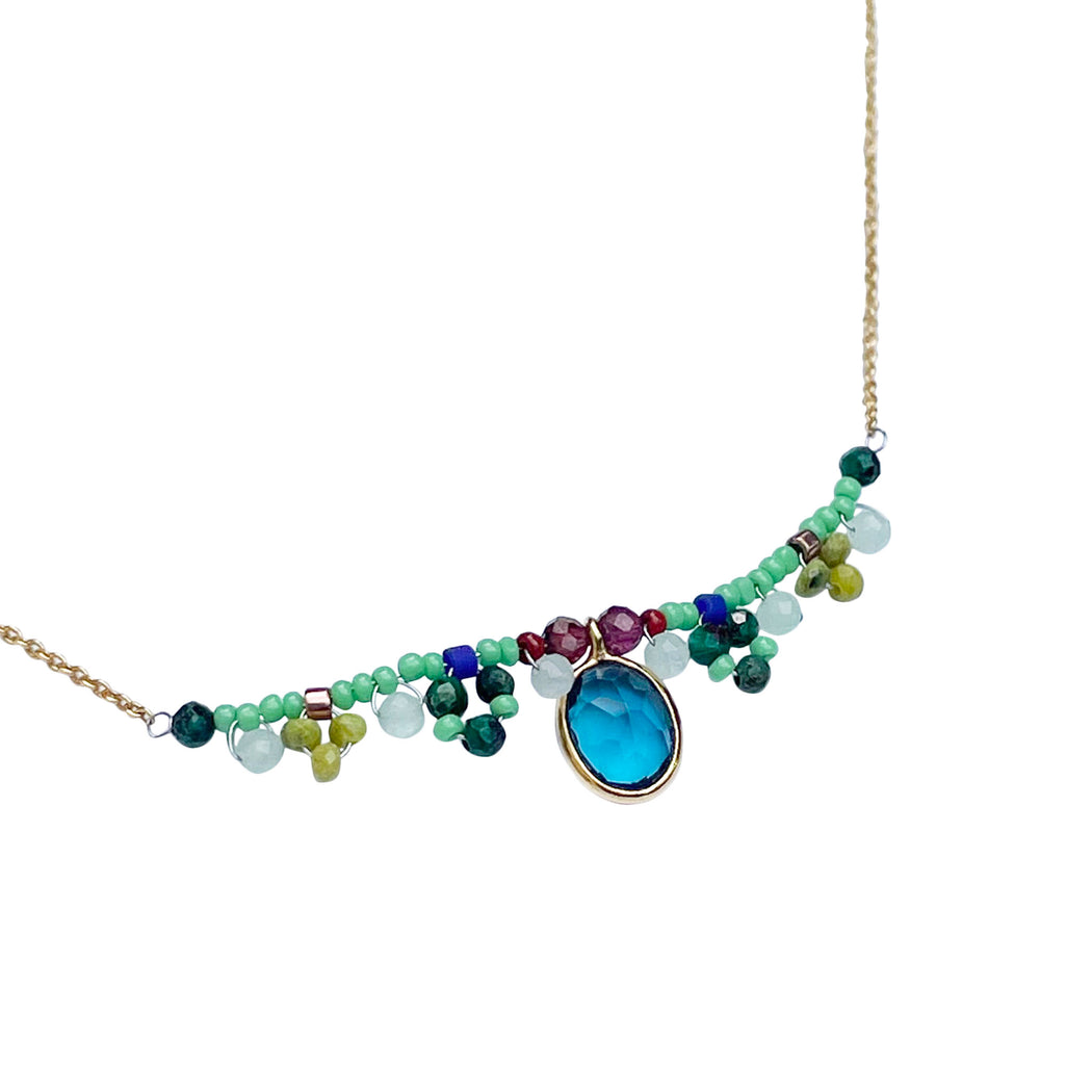 Collier en laiton doré et pierres semi-précieuses FDC132