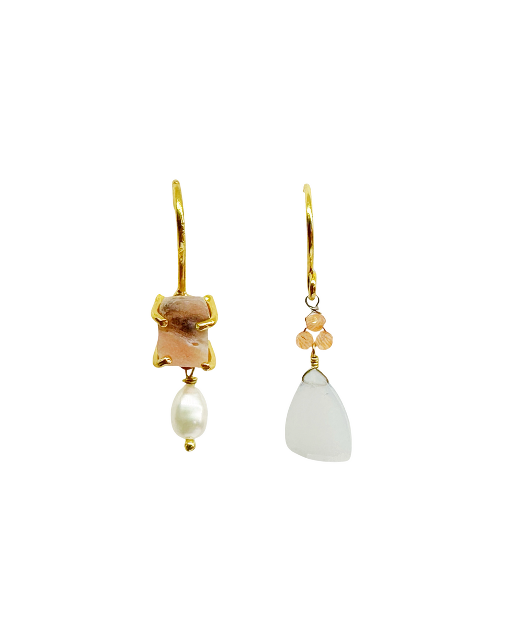 Boucles d’oreille asymétriques en laiton doré et Pierre Semi-Précieuse D18